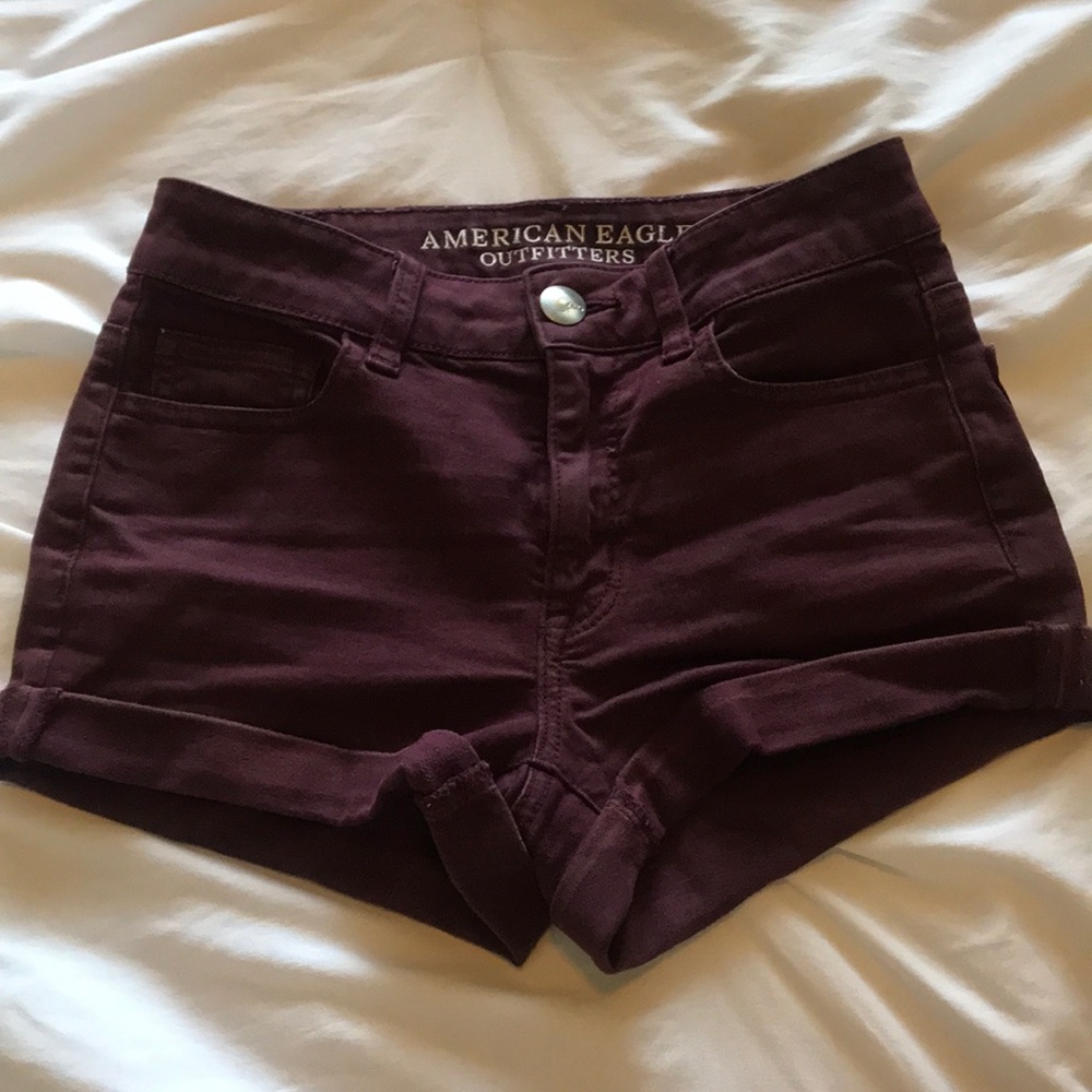 Comfortable American Eagle Burgundy Shorts!